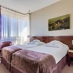 Kossak 4*